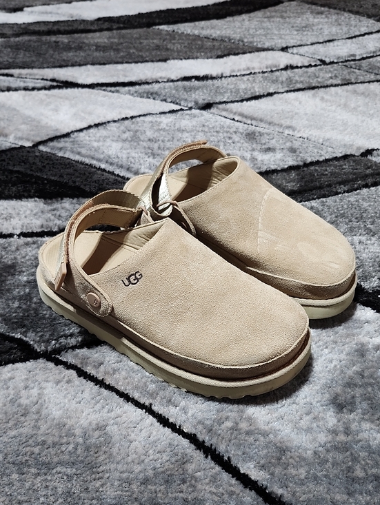 UGG Shoes - UGG GOLDENSTAR VILLA SUEDE SAND/TAN ADJUSTABLE SWIVEL HEEL STRAP CLOGS SHOES